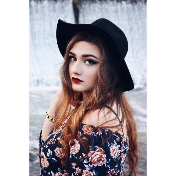 rhiannonrevis